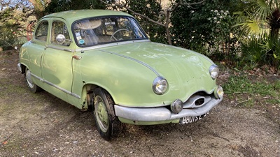 Panhard Dyna Z12 vue de coté
