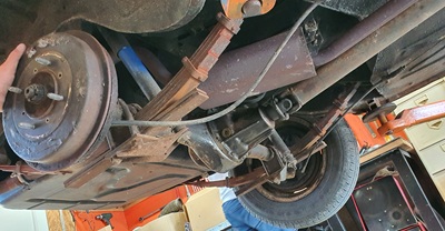 Le pont arrière de notre Simca Aronde Elysée