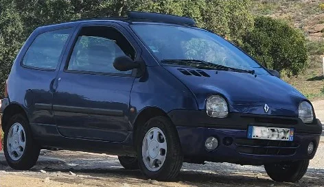 Renault Twingo Hélios bleu foncé vue de trois quarts